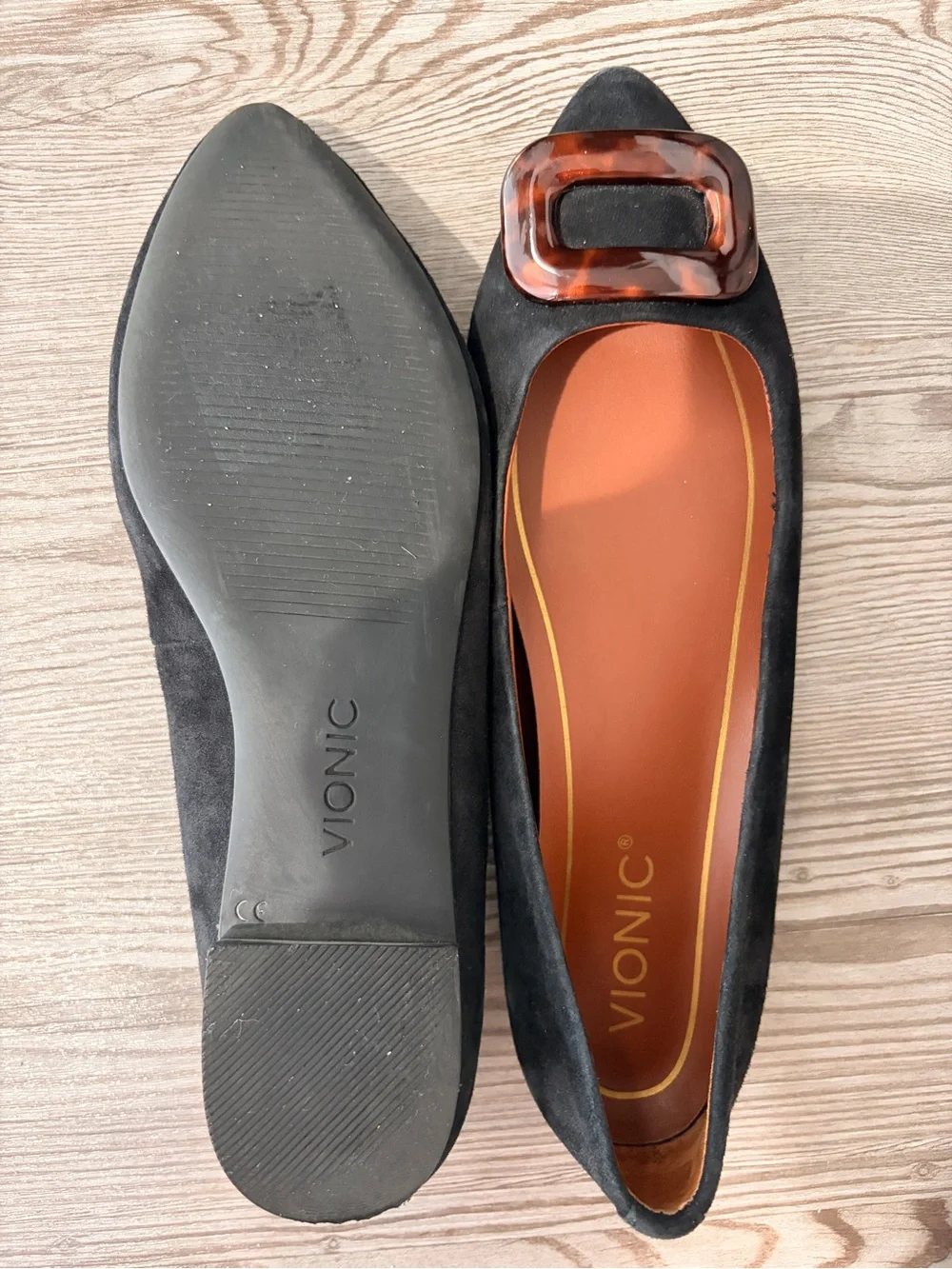 VIONIC BLACK SUEDE LOOK POINTED TOE FLATS WITH TORTOISESHELL BUCKLE, SIZE 7.5 - Picture 4 of 7
